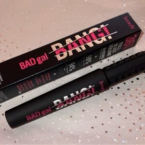 Benefit Cosmetics BADgal BANG! Volumizing Mascara intense Pitch Black